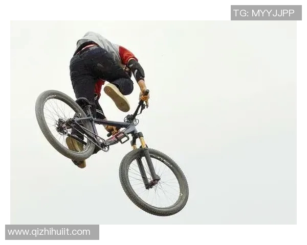 成都极限运动队的防反策略解析与热点趋势探讨 成都极限运动队的防反策略解析与热点趋势探讨