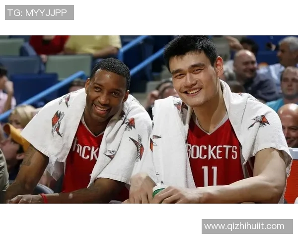 米尔与姚明的篮球传奇:跨越文化的友谊与合作之路 米尔与姚明的篮球传奇:跨越文化的友谊与合作之路